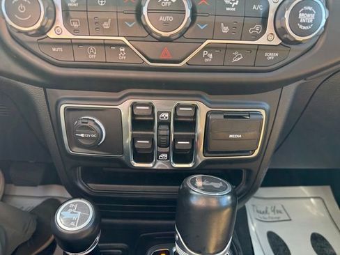 Used 2020 Jeep Wrangler Unlimited Sahara AWD/4WD image 24