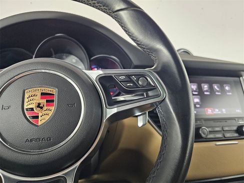 Used 2017 Porsche Macan S image 34