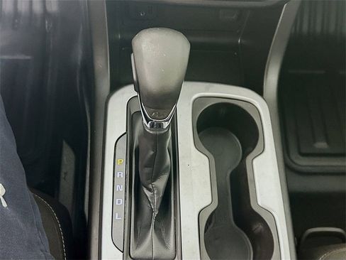 Used 2022 Chevrolet Colorado LT w/ Fleet Safety Package image 14