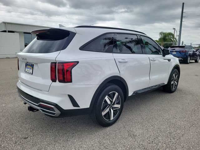 Used 2023 Kia Sorento S FWD image 4