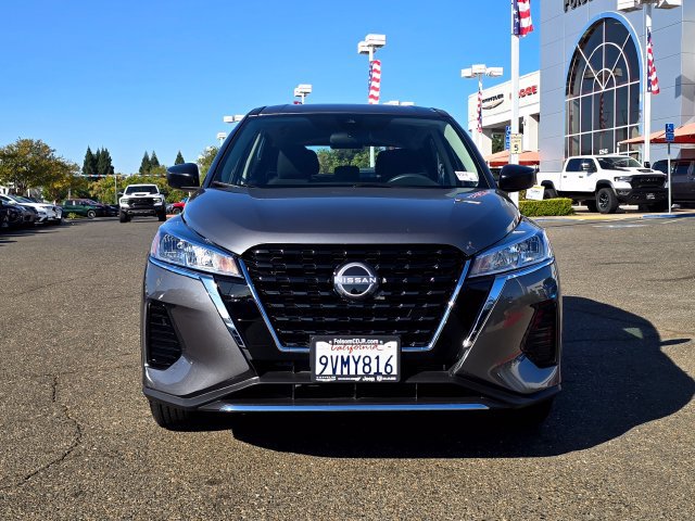 Used 2025 Nissan Kicks Play S FWD image 2