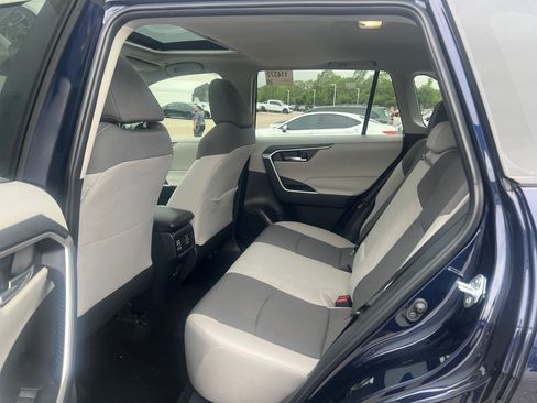 Used 2025 Toyota RAV4 XLE w/ Convenience Package FWD image 12