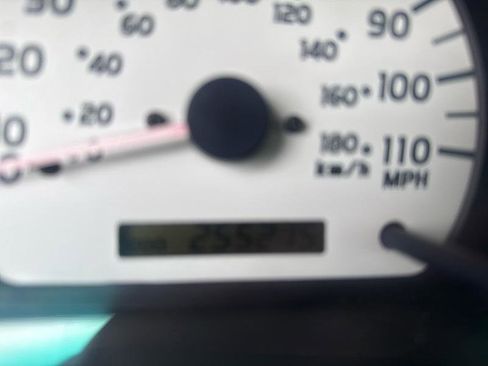 Used 2001 Toyota Tacoma PreRunner RWD image 11