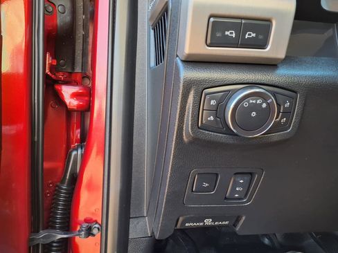 Used 2017 Ford F350 Platinum image 19