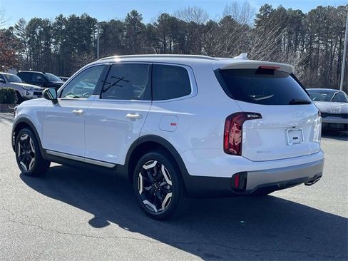 New 2025 Kia Telluride S image 9