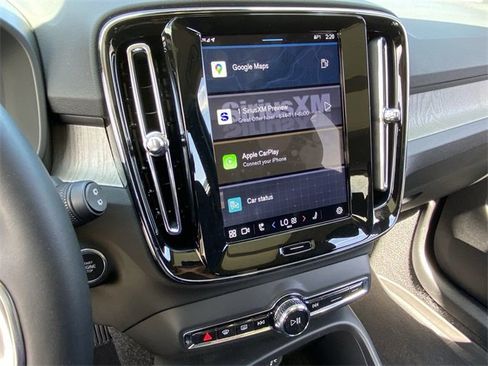 New 2025 Volvo XC40 B5 Core w/ Protection Package Premier image 22