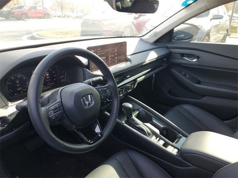 Used 2023 Honda Accord EX-L image 18