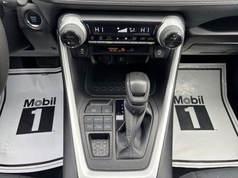 Used 2021 Toyota RAV4 XLE w/ Convenience Package image 15