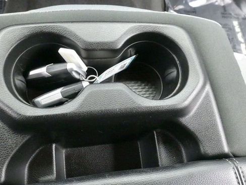 Used 2021 RAM 1500 Big Horn image 15