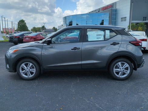 New 2025 Nissan Kicks Play S FWD image 7