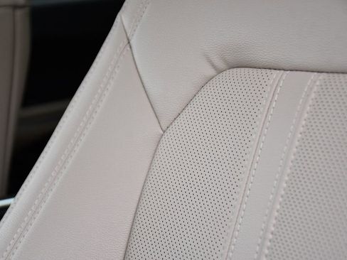 Used 2023 Ford Expedition Max Limited image 13