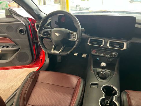 Used 2025 Ford Mustang GT Premium image 21