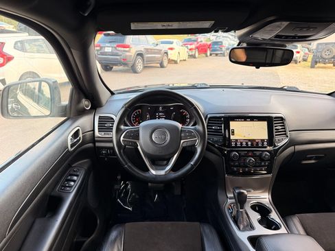 Used 2021 Jeep Grand Cherokee Laredo X AWD/4WD image 25
