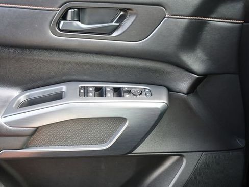 Used 2025 Nissan Pathfinder Rock Creek AWD/4WD image 23