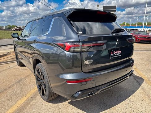 New 2026 Mitsubishi Outlander LE FWD image 6