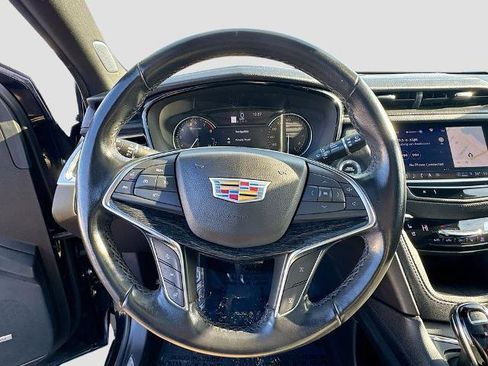 Used 2023 Cadillac XT5 Premium Luxury image 8