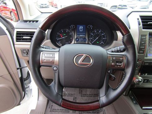 Used 2019 Lexus GX 460 Premium image 16