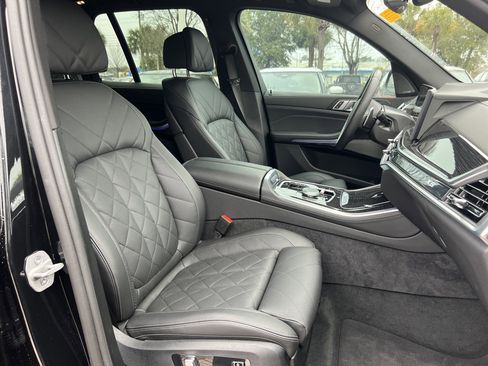 Used 2025 BMW X5 sDrive40i w/ M Sport Package image 33