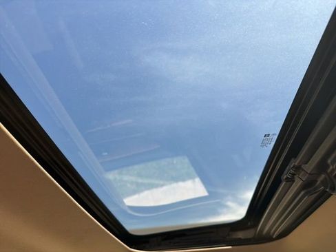 Used 2012 Buick Enclave Leather image 16