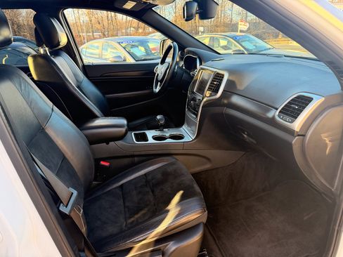 Used 2015 Jeep Grand Cherokee Altitude image 19
