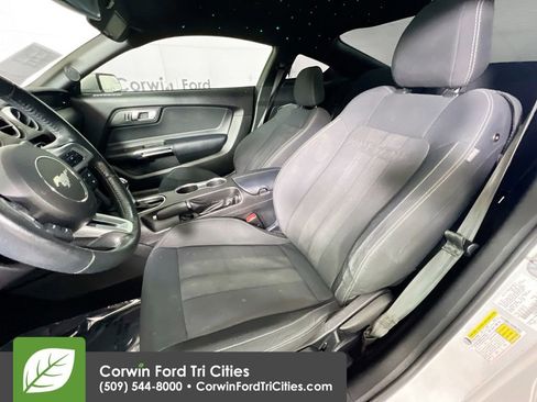 Used 2019 Ford Mustang Coupe image 22