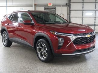 Used 2025 Chevrolet Trax LT video 1