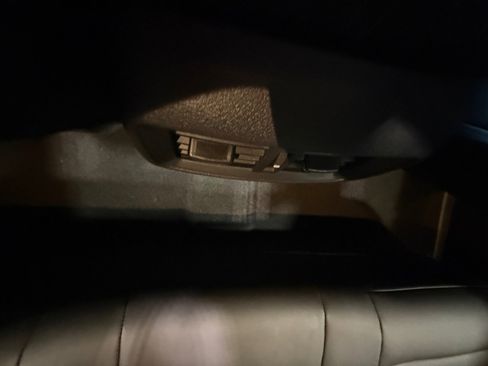 Certified 2025 Nissan Murano SV image 32