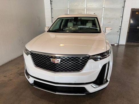 Used 2021 Cadillac XT6 Premium Luxury image 4