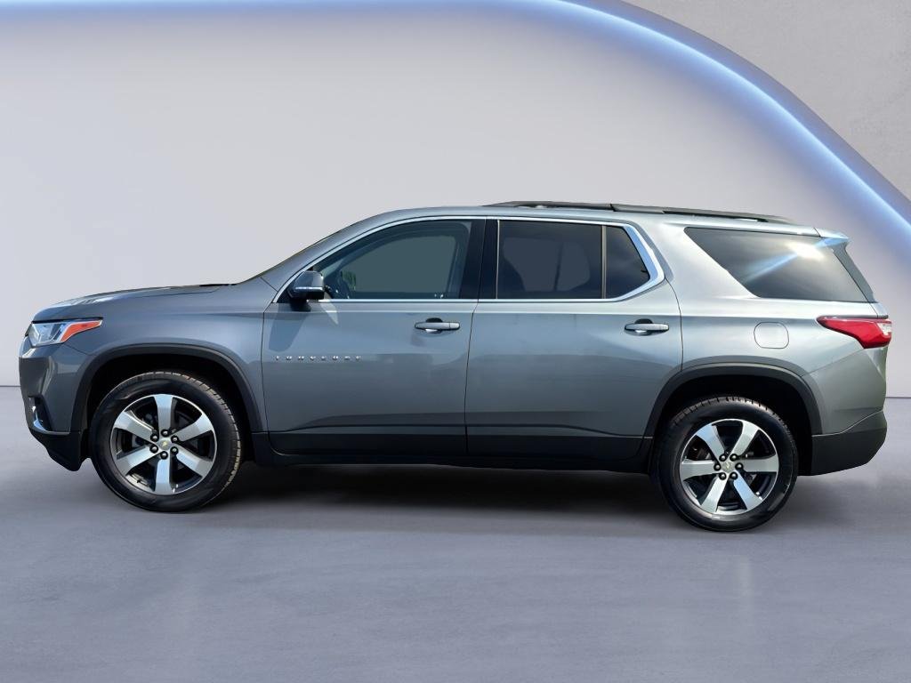 Used 2020 Chevrolet Traverse LT w/ LT Premium Package FWD image 3