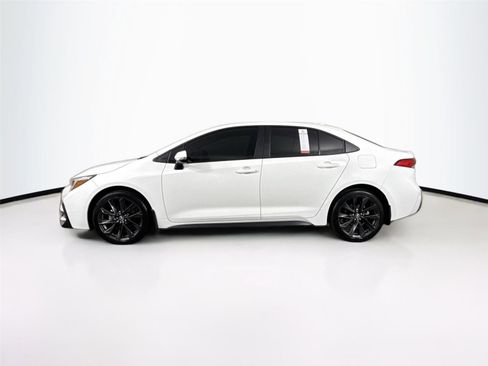 Certified 2025 Toyota Corolla SE image 9