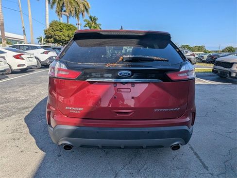 Used 2020 Ford Edge Titanium image 4