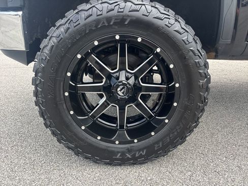 Used 2019 GMC Sierra 1500 SLT AWD/4WD image 30