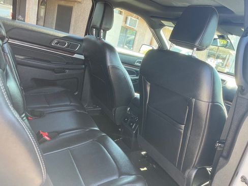 Used 2018 Ford Explorer Limited w/ Equipment Group 301A AWD/4WD image 35