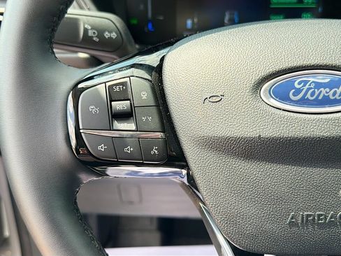 Used 2026 Ford Escape Active w/ Tech Pack #1 AWD/4WD image 12