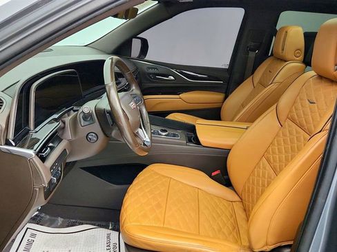 Used 2021 Cadillac Escalade Sport w/ Driver Assist Tech Package image 21