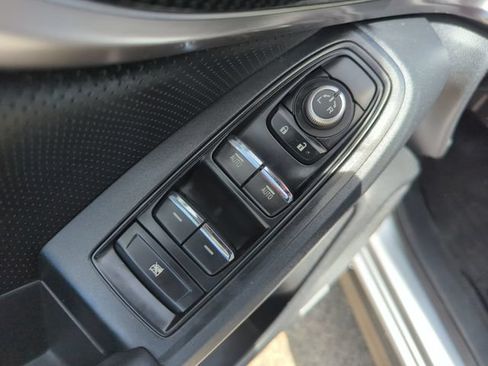 Used 2019 Subaru Crosstrek 2.0i Limited w/ Moonroof Package w/Navigation AWD/4WD image 15