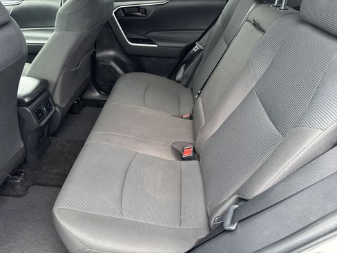 Used 2023 Toyota RAV4 LE AWD/4WD image 11