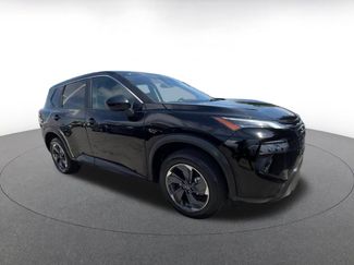 Used 2025 Nissan Rogue SV FWD video 2