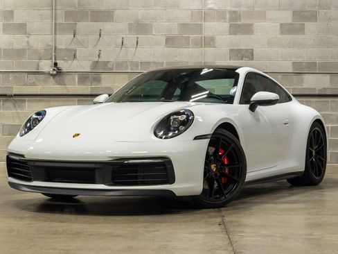 Used 2020 Porsche 911 Carrera 4S AWD/4WD image 3