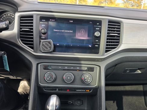 Used 2018 Volkswagen Atlas Launch Edition AWD/4WD image 13