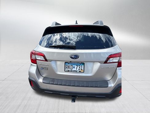 Used 2018 Subaru Outback 2.5i Limited AWD/4WD image 6