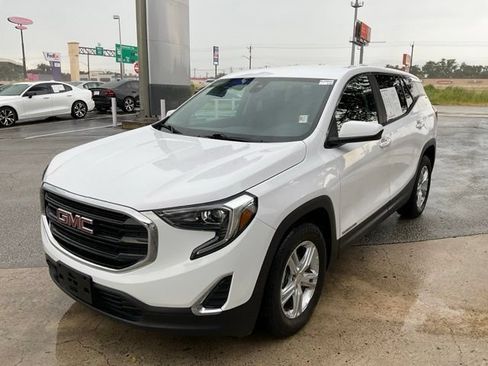 Used 2021 GMC Terrain SLE FWD image 3