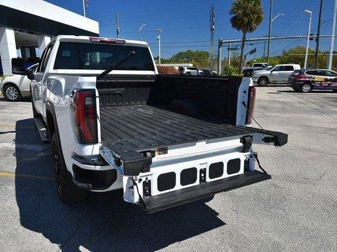 Used 2024 GMC Sierra 2500 AT4 AWD/4WD image 22