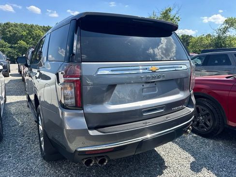 Used 2021 Chevrolet Tahoe Premier w/ Premium Package RWD image 3