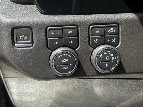 Used 2024 Chevrolet Silverado 2500 LTZ w/ LTZ Plus Package AWD/4WD image 16