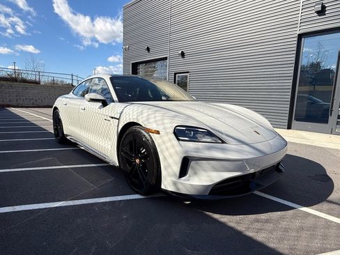 New 2026 Porsche Taycan GTS image 9