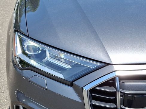 Used 2023 Audi Q7 2.0T Premium w/ Convenience Package AWD/4WD image 8