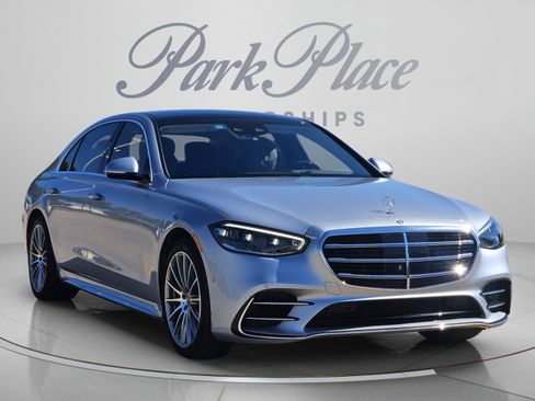 Used 2023 Mercedes-Benz S 580 4MATIC Sedan image 4