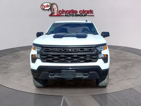 Used 2024 Chevrolet Silverado 1500 Custom Trail Boss w/ Turbomax Blackout Package AWD/4WD image 8