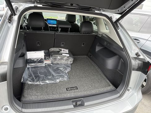 New 2026 Volkswagen Tiguan SE AWD/4WD image 25